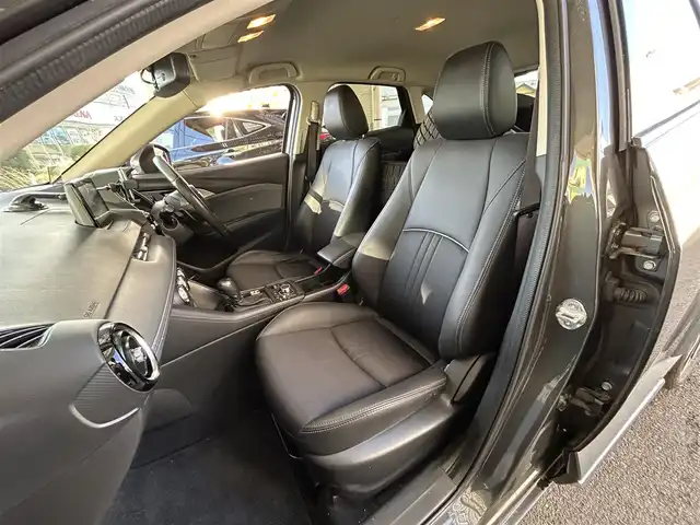 マツダ ＣＸ－３ 20SプロアクティブSパッケージ 宮城県 2018(平30)年 5.6万km マシーングレープレミアムM ・ワンオーナー/・純正ナビ/（フルセグTV/CD/DVD/Bluetooth/USB/AUX)/・クルーズコントロール/・全方位カメラ/・アイドリングストップ/・革ステアリング/・ステアリングスイッチ/・ステアリングヒーター/・MTモード/・パドルシフト/・革シート/・前席シートヒーター/・D席パワーシート/・D席メモリーシート/・電動格納ウィンカーミラー/・電動パーキングブレーキ/・ブレーキホールド/・レーンキープアシスト/・衝突軽減装置/・後方警戒システム/・前後コーナーセンサー/・BOSEスピーカー/・LEDライト/・フロントフォグランプ/・オートライト/・ISOFIX/・ETC/・フロアマット/・トノカバー/・リアプライバシーガラス/・スマートキー/・スペアキー×1/・プッシュスタート/・W＋サイドエアバッグ/ABS/・純正18インチアルミホイール/・冬タイヤあり/・横滑り防止装置/・取扱説明書