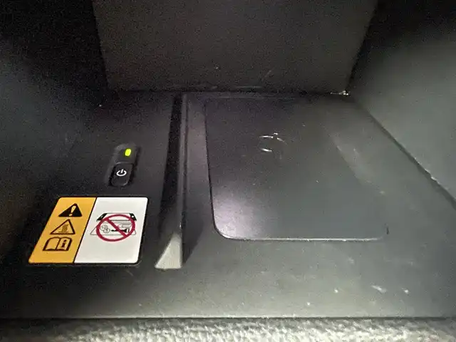 トヨタ カローラ クロス ハイブリッド Z 熊本県 2024(令6)年 3.5万km プラチナホワイトパールマイカ ワンオーナー/プッシュスタート/純正ナビ/全方位カメラ/ビルトインETC/純正18インチAW/レーダークルーズ/ハーフレザーシート/右前席パワーシート/前席シートヒーター/ステアリングヒーター/ブラインドスポットモニター/パワーバックドア/ルーフレール/LEDヘッドライト/オートライト/フォグライト/前後コーナーセンサー/横滑り防止装置/ウィンカーミラー/純正フロアマット/純正ドアバイザー/新車保証書/取扱説明書