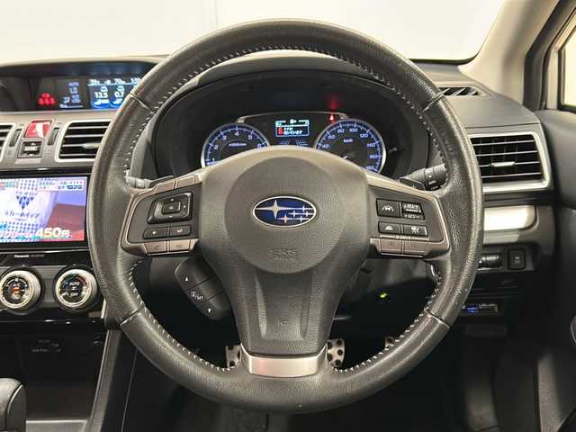 スバル インプレッサ スポーツ 1．6i－S アイサイト 道央・札幌 2016(平28)年 13.2万km クリスタルホワイトP /4WD//ワンオーナー車//純正SDナビ：CN-LR710D/（CD/DVD/BT/SD/ラジオ/フルセグ）//バックカメラ//衝突被害軽減システム//アイドリングストップ//レーンキープアシスト//横滑り防止装置//ETC//レーダークルーズコントロール//キセノンヘッドライト//オートライト//フォグライト//ダブル＋サイドエアバッグ//カーテンエアバッグ//エンジンプッシュスタートボタン//純正16インチAW//純正フロアマット//スマートキー//スペアキー
