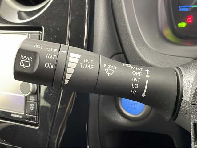 日産 ノート e－パワー X Vセレクション 埼玉県 2020(令2)年 5万km インペリアルアンバーP 純正ナビ（BT・フルTV・FM・AM・ipod・DVD・CD）/アラウンドビューモニター/衝突被害軽減ブレーキ/車線逸脱警報機能/ステアリングスイッチ/純正アルミホイール/純正フロアマット/純正LEDヘッドライト/ウィンカーミラー/スマートキー/プッシュスタート/横滑り防止装置/フルオートエアコン/オートハイビーム