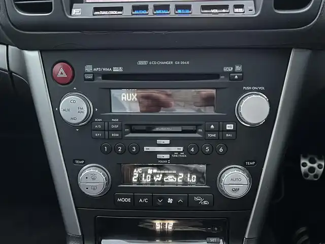 スバル レガシィ Ｂ４ 2．0GT スペックB 千葉県 2006(平18)年 9.2万km サテンホワイトパール 社外DVDナビ/(AM/FM/AUX/CD/MD)/地デジチューナー/STiエアロ（フロント・リア）/STiタワーバー/6速MT/4WD/ETC/フォグランプ/ウィンカーミラー/電動格納ミラー/純正18インチAW/シートリフター/禁煙車/フロアマット/ドアバイザー/スペアキー/取扱説明書/保証書