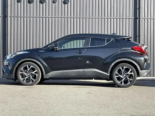 トヨタ Ｃ－ＨＲ G 福島県 2017(平29)年 6.9万km ブラックマイカ ワンオーナー/純正ナビ(CD/DVD/BT/)/フルセグTV/ETC2.0/アダプティブクルーズコントロール/ステアリングスイッチ/オートホールド/ハーフレザーシート/シートヒーター/純正18AW/取扱説明書/保証書/スペアキー