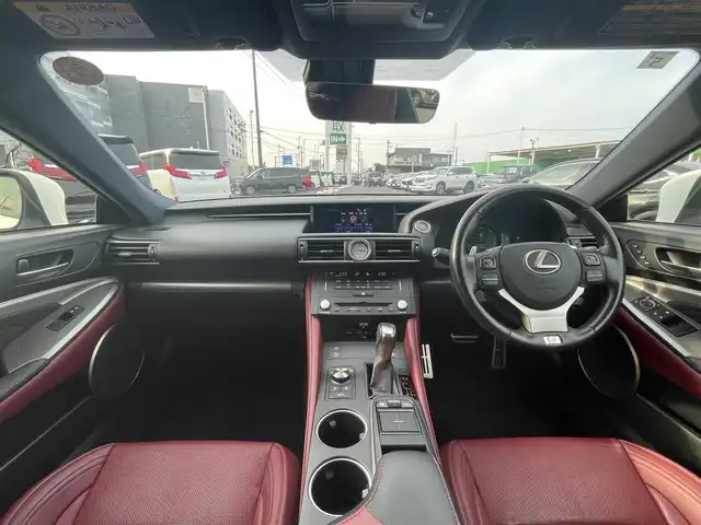 レクサス ＲＣ 200t Fスポーツ 千葉県 2017(平29)年 5.2万km ホワイトノーヴァガラスフレーク マークレビンソンサウンドシステム/専用レザーシート/純正メーカーオプションナビ/・CD/DVD/Blu-ray/MSV/Bluetooth/フルセグ/バックカメラ/前席パワーシート/前席シートヒーター/前席シートベンチレーション/アダプティブクルーズコントロール/ブラインドスポットモニター/前後コーナーセンサー/スマートキー/純正19インチアルミホイール/パドルシフト/ステアリングヒーター/純正ビルトインETC2.0/純正LEDヘッドライト/フォグランプ/本革巻きステアリング/サイド＆カーテンエアバッグ/新車時保証書＆取扱説明書