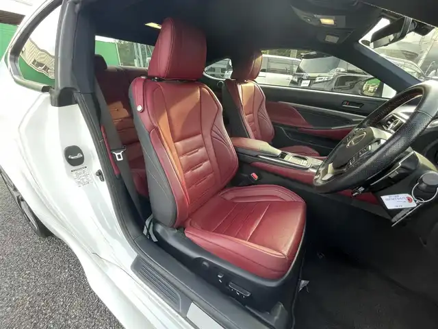 レクサス ＲＣ 200t Fスポーツ 千葉県 2017(平29)年 5.2万km ホワイトノーヴァガラスフレーク マークレビンソンサウンドシステム/専用レザーシート/純正メーカーオプションナビ/・CD/DVD/Blu-ray/MSV/Bluetooth/フルセグ/バックカメラ/前席パワーシート/前席シートヒーター/前席シートベンチレーション/アダプティブクルーズコントロール/ブラインドスポットモニター/前後コーナーセンサー/スマートキー/純正19インチアルミホイール/パドルシフト/ステアリングヒーター/純正ビルトインETC2.0/純正LEDヘッドライト/フォグランプ/本革巻きステアリング/サイド＆カーテンエアバッグ/新車時保証書＆取扱説明書