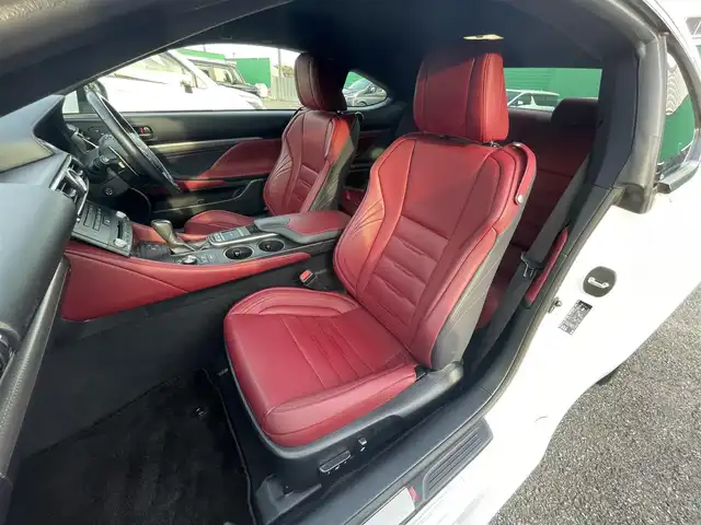 レクサス ＲＣ 200t Fスポーツ 千葉県 2017(平29)年 5.2万km ホワイトノーヴァガラスフレーク マークレビンソンサウンドシステム/専用レザーシート/純正メーカーオプションナビ/・CD/DVD/Blu-ray/MSV/Bluetooth/フルセグ/バックカメラ/前席パワーシート/前席シートヒーター/前席シートベンチレーション/アダプティブクルーズコントロール/ブラインドスポットモニター/前後コーナーセンサー/スマートキー/純正19インチアルミホイール/パドルシフト/ステアリングヒーター/純正ビルトインETC2.0/純正LEDヘッドライト/フォグランプ/本革巻きステアリング/サイド＆カーテンエアバッグ/新車時保証書＆取扱説明書