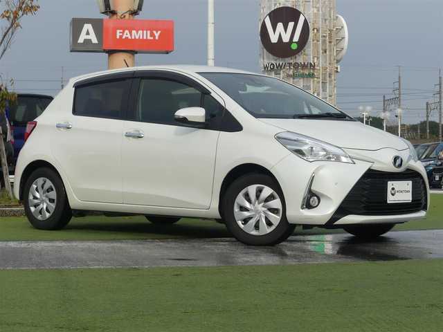 トヨタ ヴィッツ F セーフティーエディションⅢ 千葉県 2019(平31)年 5.7万km ホワイトパールクリスタルシャイン Toyota Safety Sense/・プリクラッシュセーフティ/・レーンディパーチャーアラート/・オートハイビーム/純正SDナビ/ワンセグTV/【CD再生機能　Bluetooth接続】/バックカメラ/ステアリングスイッチ/LEDヘッドライト/ウインカーミラー/クリアランスソナー/スマートキー