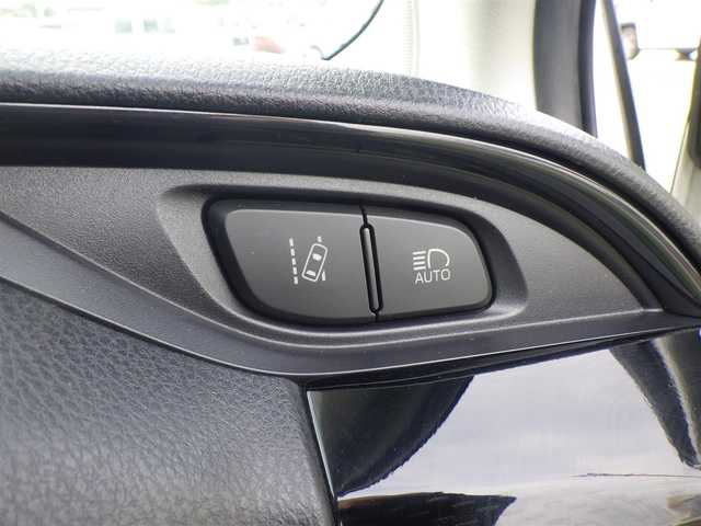 トヨタ ヴィッツ F セーフティーエディションⅢ 千葉県 2019(平31)年 5.7万km ホワイトパールクリスタルシャイン Toyota Safety Sense/・プリクラッシュセーフティ/・レーンディパーチャーアラート/・オートハイビーム/純正SDナビ/ワンセグTV/【CD再生機能　Bluetooth接続】/バックカメラ/ステアリングスイッチ/LEDヘッドライト/ウインカーミラー/クリアランスソナー/スマートキー