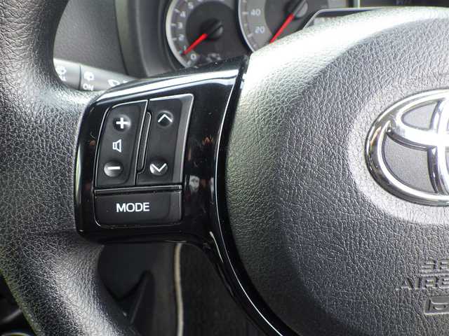 トヨタ ヴィッツ F セーフティーエディションⅢ 千葉県 2019(平31)年 5.7万km ホワイトパールクリスタルシャイン Toyota Safety Sense/・プリクラッシュセーフティ/・レーンディパーチャーアラート/・オートハイビーム/純正SDナビ/ワンセグTV/【CD再生機能　Bluetooth接続】/バックカメラ/ステアリングスイッチ/LEDヘッドライト/ウインカーミラー/クリアランスソナー/スマートキー