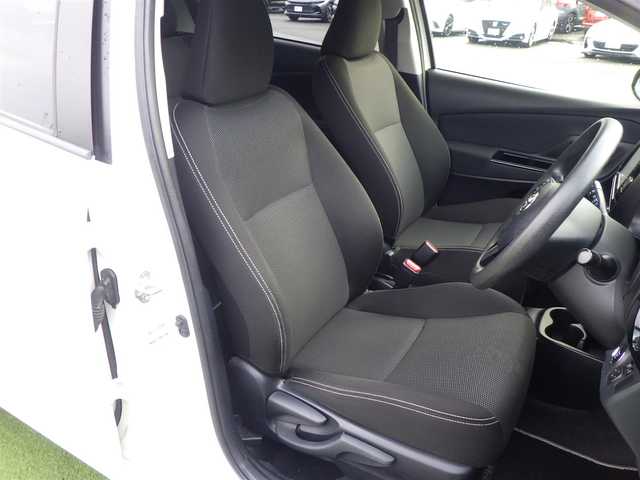 トヨタ ヴィッツ F セーフティーエディションⅢ 千葉県 2019(平31)年 5.7万km ホワイトパールクリスタルシャイン Toyota Safety Sense/・プリクラッシュセーフティ/・レーンディパーチャーアラート/・オートハイビーム/純正SDナビ/ワンセグTV/【CD再生機能　Bluetooth接続】/バックカメラ/ステアリングスイッチ/LEDヘッドライト/ウインカーミラー/クリアランスソナー/スマートキー