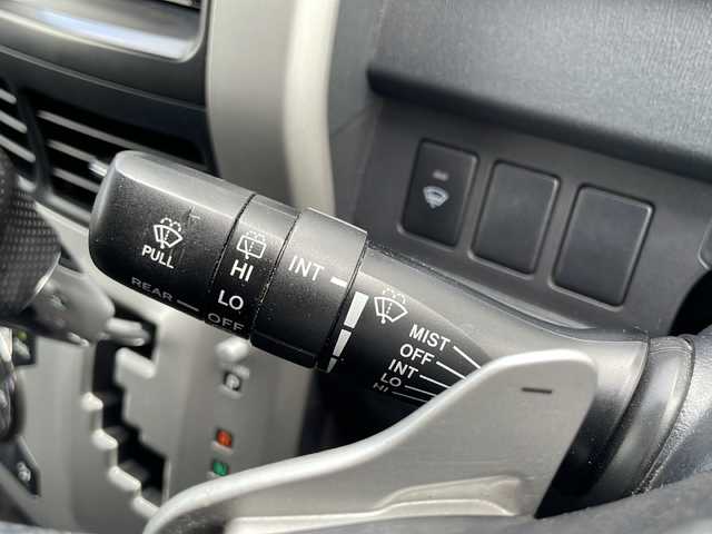トヨタ ヴォクシー ZS 道東・釧路十勝 2012(平24)年 6.9万km ブラック 4WD/寒冷地仕様/ナビ MDV-L530W　/　(AM/FM/CD/DVD/BT)/フリップダウンモニター　/エンジンスターター/バックカメラ/片側パワースライドドア/冬タイヤ積込/純正16インチAW/純正フロアマット/ドアバイザー/MTモード付AT/オートライト/ABS/横滑り防止装置
