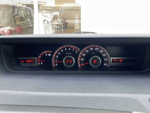 トヨタ ヴォクシー ZS 道東・釧路十勝 2012(平24)年 6.9万km ブラック 4WD/寒冷地仕様/ナビ MDV-L530W　/　(AM/FM/CD/DVD/BT)/フリップダウンモニター　/エンジンスターター/バックカメラ/片側パワースライドドア/冬タイヤ積込/純正16インチAW/純正フロアマット/ドアバイザー/MTモード付AT/オートライト/ABS/横滑り防止装置