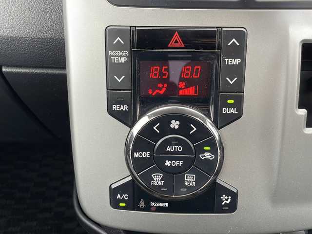 トヨタ ヴォクシー ZS 道東・釧路十勝 2012(平24)年 6.9万km ブラック 4WD/寒冷地仕様/ナビ MDV-L530W　/　(AM/FM/CD/DVD/BT)/フリップダウンモニター　/エンジンスターター/バックカメラ/片側パワースライドドア/冬タイヤ積込/純正16インチAW/純正フロアマット/ドアバイザー/MTモード付AT/オートライト/ABS/横滑り防止装置