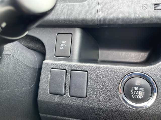 トヨタ ヴォクシー ZS 道東・釧路十勝 2012(平24)年 6.9万km ブラック 4WD/寒冷地仕様/ナビ MDV-L530W　/　(AM/FM/CD/DVD/BT)/フリップダウンモニター　/エンジンスターター/バックカメラ/片側パワースライドドア/冬タイヤ積込/純正16インチAW/純正フロアマット/ドアバイザー/MTモード付AT/オートライト/ABS/横滑り防止装置
