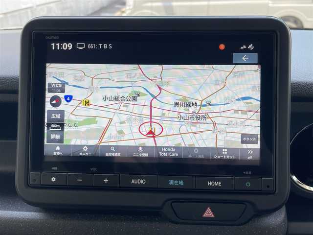 ホンダ Ｎ ＢＯＸ カスタム コーディネートスタイル 栃木県 2025(令7)年 0.4万km プラチナホワイトパール ワンオーナー/Honda SENSING/・衝突軽減ブレーキ(CMBS)/・先行車発進お知らせ機能/・歩行者事故低減ステアリング/・路外逸脱抑制機能/・標識認識機能/・渋滞追従機能付アダプティブクルーズコントロール(ACC)/・車線維持支援システム(LKAS)/・誤発進抑制機能/・後方誤発進抑制機能/・近距離衝突軽減ブレーキ/・急アクセル抑制機能/・パーキングセンサーシステム/・オートハイビーム/純正8インチメモリナビ【VXM-245ZFEi】/・地デジ/・Bluetooth/・USB/純正14インチアルミホイール/リアワイドカメラ/両側パワースライドドア/運転席＆助手席シートヒーター/ETC/電子制御パーキングブレーキ/オートブレーキホールド機能/フルLEDヘッドライト/LEDフォグランプ/取扱説明書/保証書/スペアキー１