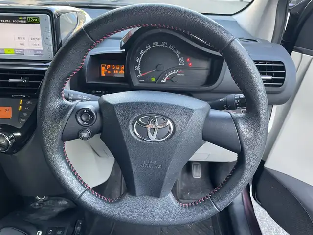 トヨタ ｉＱ 130G レザーパッケージ 長崎県 2013(平25)年 3.4万km シルバーⅡ 登録時33188km/純正ナビ/Bluetoothaudio/TV/CD/ETC/電格ミラー/ステアリングスイッチ/プッシュスタート/スマートキー/シガーソケット/MTモード付きAT/カラーコード 2LT