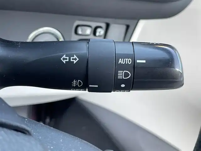 トヨタ ｉＱ 130G レザーパッケージ 長崎県 2013(平25)年 3.4万km シルバーⅡ 登録時33188km/純正ナビ/Bluetoothaudio/TV/CD/ETC/電格ミラー/ステアリングスイッチ/プッシュスタート/スマートキー/シガーソケット/MTモード付きAT/カラーコード 2LT