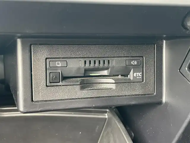 トヨタ ランドクルーザー プラド TX Lパッケージ ブラックED 宮崎県 2021(令3)年 4万km ホワイトパールクリスタルシャイン プリクラッシュセーフティ/レーンディパーチャーアラート/クリアランスソナー/ロードサインアシスト/純正SDナビ（NSZT-Y68T）/・（フルセグTV/CD/DVD/Bluetooth）/バックカメラ/ETC/D・N席パワーシート/D・N席シートヒーター・クーラー/ステアリングスイッチ/オートLEDライト/電動格納ウィンカーミラー/純正フロアマット/スマートキー/純正17インチアルミ/サンルーフ