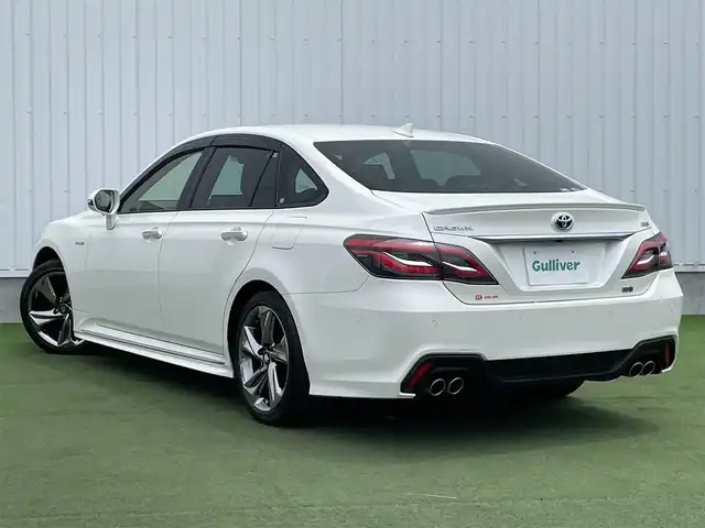 トヨタ クラウン ハイブリッド RS アドバンス 香川県 2019(令1)年 2.1万km ホワイトパールクリスタルシャイン 純正8型ナビゲーション/AM FM CD DVD Bluetooth フルセグ/全方位カメラ/ビルトインETC/トヨタセーフティセンス/プリクラッシュセーフティ/リアクロストラフィックアラート/ブラインドスポットモニター/リヤカメラディテクション/レーントレーシングアシスト/インテリジェントパーキングアシスト/ロードサインアシスト/先行車発進お知らせ機能/クリアランスソナー/レーダークルーズコントロール/オートマチックハイビーム/ヘッドアップディスプレイ/電動パーキングブレーキ/オートホールド/ステアリングヒーター/前席シートヒーター/D席メモリシート/ステアリングリモコン/スマートキー/プッシュスタート/純正フロアマット/純正18インチアルミホイール