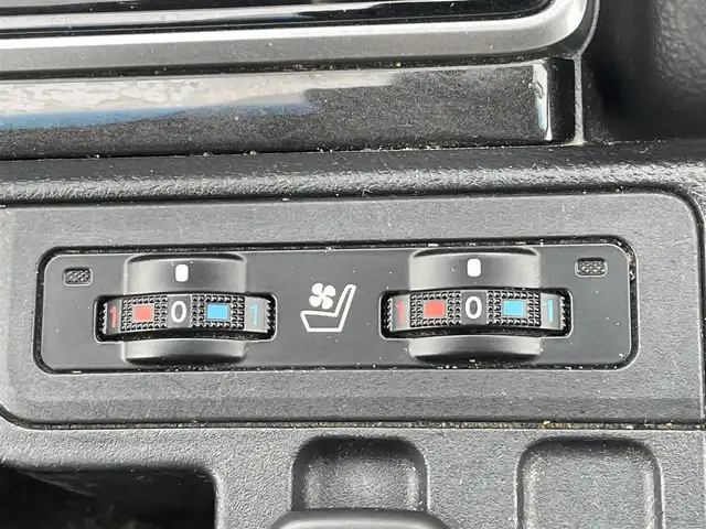 トヨタ ランドクルーザー プラド TX Lパッケージ ブラックED 福岡県 2021(令3)年 8万km ブラック 黒革シート　純正９インチナビ（ＮＳＺＴ－Ｙ６８Ｔ）　フルセグTV/CD/DVD/BT/HDMI/SD　バックカメラ　衝突軽減　クリアランスソナー　レーダークルーズコントロール　オートハイビーム　前席パワーシート　前席シートヒーター／ベンチレーション　