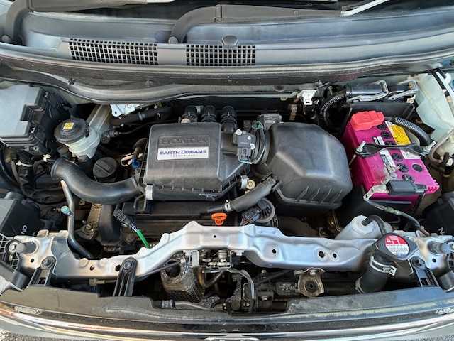 ホンダ Ｎ ＷＧＮ C 宮城県 2015(平27)年 3.3万km カトラリーシルバーM ワンオーナー/社外Gathersオーディオ/CD/AM/FM/横滑り防止装置/前席純正フロアマット/後席社外フロアマット/電動格納ミラー/ドアバイザー/リモコンキー/スペアキー/純正スチールホイール付き夏タイヤ/（155/65/R14）/スチールホイール付き冬タイヤ積込み/（155/65/R14）
