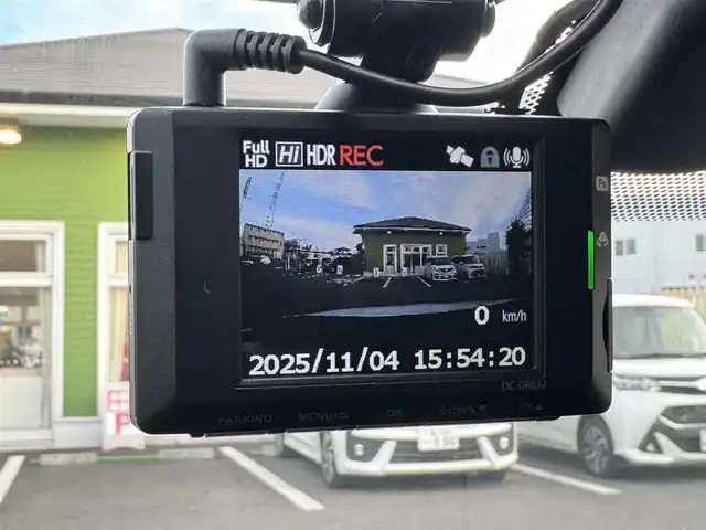 レクサス ＣＴ 200h Fスポーツ 千葉県 2016(平28)年 4.4万km ホワイトノーヴァガラスフレーク HV/トラクションコントロールシステム/コーナーセンサー/レーンキープアシスト/純正メモリーナビ/・CD/DVD/・AM/FM/・BT/・フルセグTV/・バッグカメラ/ベンチシート/・シートヒーター/・パワーシート/LEDヘッドライト/・オートライト/パドルシフト/純正17インチAW/ETC2.0/ドラレコ/W＋サイドエアバッグ/・カーテンエアバッグ/スマートキー/保証書・取説