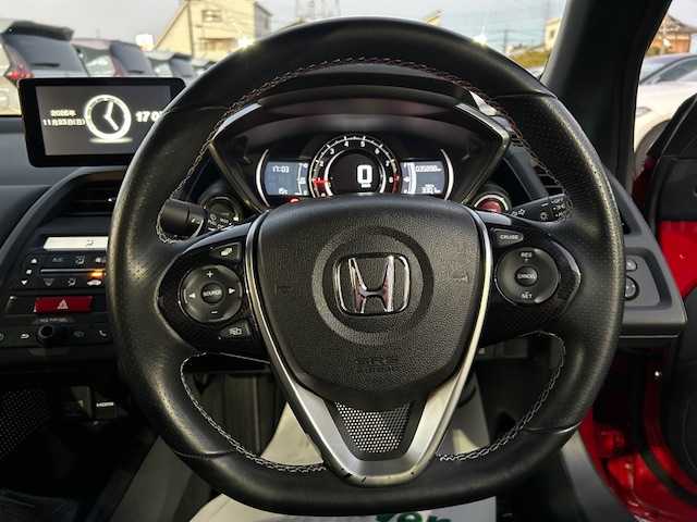 ホンダ Ｓ６６０ α 大阪府 2016(平28)年 3.6万km フレームレッド MT車/バックカメラ/Bluetooth/USB/HDMI/オープンカー/クルーズコントロール/横滑り防止装置/盗難防止装置/ハーフレザーシート/ETC/HIDヘッドライト/オートライト/純正アルミホイール/純正フロアマット/スペアキー/エンジンスタートボタン