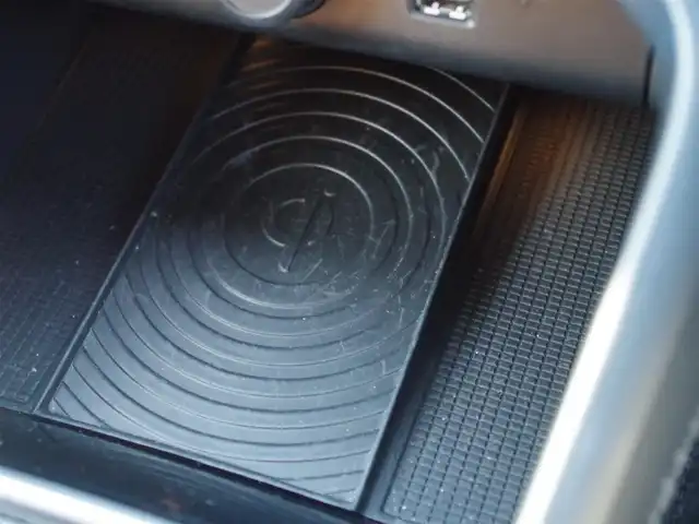 ボルボ ＸＣ４０ T4 AWD インスクリプション 埼玉県 2018(平30)年 6.8万km デニムブルーメタリック ワンオーナー/ベージュレザーシート/アダプティブクルーズコントロール/インテリセーフ/harman/kardon/Carplay/パークセンサー/ブラインドスポットモニター/全周囲カメラ/純正ナビ/ドラレコ/ETC/フルセグTV/Bluetooth/ワイヤレス充電/シートポジションメモリー機能/全席シートヒーター/ステアリングヒーター