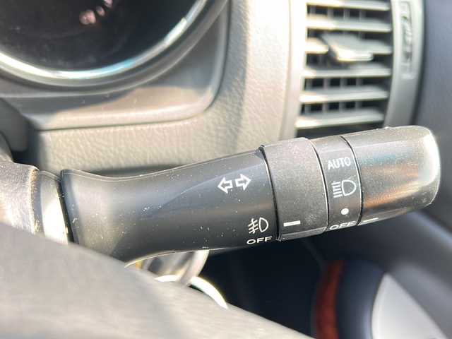 トヨタ ハリアー 240G プレミアム Lパッケージ 千葉県 2012(平24)年 12.5万km ブラック １オーナー　サンルーフ　黒革　パワーシート　シートヒーター　ＥＴＣ　ウッド調コンビハンドル　ウッド調コンビシフト　１８インチＡＷ　リアスポイラー　ＨＩＤ　オートライト　キーレス