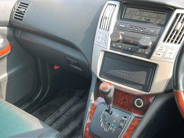 トヨタ ハリアー 240G プレミアム Lパッケージ 千葉県 2012(平24)年 12.5万km ブラック １オーナー　サンルーフ　黒革　パワーシート　シートヒーター　ＥＴＣ　ウッド調コンビハンドル　ウッド調コンビシフト　１８インチＡＷ　リアスポイラー　ＨＩＤ　オートライト　キーレス