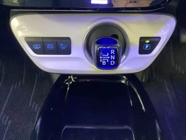 トヨタ プリウス ＰＨＶ S ナビパッケージ 栃木県 2017(平29)年 6.6万km アティチュードブラックマイカ  メーカーナビ/ フルセグテレビ/ バックカメラ/ B/Tオーディオ/ モデリスタエアロ （FSR)/ PCS/ LDA/ クルーズコントロール/ ドアバイザー/ プッシュスタート/ ETC2.0/ LEDヘッドライト/ LEDフォグライト/ ステアリングヒーター/ 純正フロアマット/ 充電ケーブル