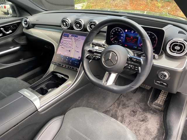 メルセデス・ベンツ Ｍ・ベンツ Ｃ２２０ｄ アバンギャルド　AMGライン 福岡県 2022(令4)年 3.7万km オブシディアンブラック ワンオーナー/レーダーセーフティパッケージ/アダプティブクルーズコントロール/ハーフレザーシート/前席シートヒーター/ヘッドアップディスプレイ/純正ナビ/Applecarplay/全方位カメラ/バックカメラ/Bluetooth/フルセグTV/アンビエントライト　/デジタルライト/純正前後ドライブレコーダー/純正18インチアルミホイール/ETC2.0/取扱説明書/保証書/スペアキー×1