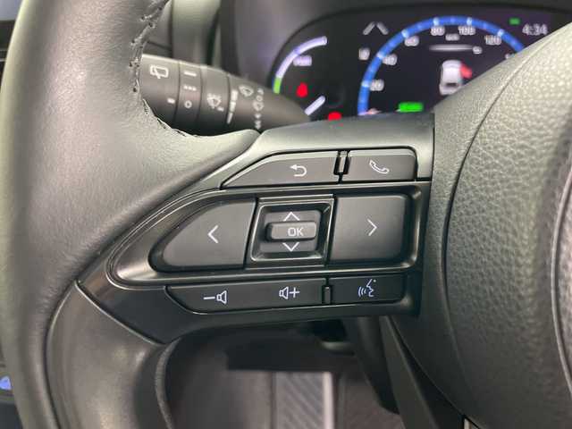 トヨタ ヤリスクロス ハイブリッド Z 道央・札幌 2021(令3)年 3万km ダークブルーマイカM ・4WD/・寒冷地仕様/・純正ディスプレイオーディオBT・AppleCarPlay・AndoroidAuto/・バックカメラ/・レーダークルーズコントロール/・衝突軽減システム/・レーンキープアシスト/・ブラインドスポットモニター/・ダウンヒルアシストコントロール/・オートハイビーム/・AC100V電源/・ビルトインETC/・LEDヘッドライト/・ステアリングヒーター/・前席シートヒーター/・運転席パワーシート/・ハーフレザーシート/・アイドリングストップ/・純正フロアマット/・取扱説明書/・保証書/・スマートキー/・スペアキー