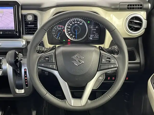 スズキ クロスビー HYBRID MZ 埼玉県 2022(令4)年 2.2万km タフカーキパールメタリック/ブラック2トーン 社外８インチナビ　バックカメラ　ビルトインＥＴＣ　前後ドライブレコーダー　スズキセーフティサポート　レーダークルーズコントロール　シートヒーター　ＨＤＭＩ　パドルシフト　オートライト　ＬＥＤライト