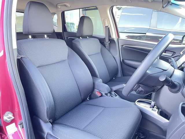 ホンダ フィット 13G L ホンダセンシング 群馬県 2019(平31)年 5.2万km ルージュアメジストM Gathersメモリナビ/(CD/DVD/BT/SD/USB/AUX)/フルセグカメラ/バックカメラ/ホンダセンシング/衝突軽減ブレーキ/レーンキープアシスト/誤発進抑制機能/歩行者事故低減ステアリング/路外逸脱抑制機能/先行車発進お知らせ機能/標識認識機能/アダプティブクルーズコントロール/アイドリングストップ/ETC/Moduro16インチAW/純正サマータイヤ積込/保証書/取扱説明書/スペアキー1