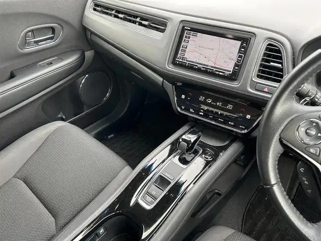ホンダ ヴェゼル ハイブリッド X ホンダセンシング 富山県 2020(令2)年 6.5万km ミッドナイトブルービームM ４WD/フルセグTV/純正ナビ/Bluetooth/ドライブレコーダー/DVD再生/バックカメラ/ビルトインETC/レーダークルーズコントロール/レーンキープアシスト/横滑り防止装置/衝突軽減装置/社外アルミホイール/純正AWサマータイヤ4本車載/ドアバイザー/オートライト/フォグランプ