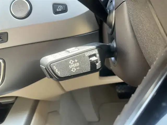 アウディ Ｑ７ 2．0TFSIクワトロ 滋賀県 2017(平29)年 5万km ディープブラックパールエフェクト 車検8年7月まで/フルタイム4WD/アウディプレセンス/クルーズコントロール/ホールドアシスト/パーキングシステム/ベージュ本革シート/純正ナビ/Bluetooth、DVD、CD、フルセグテレビ/全方位モニター、バックカメラ/ETC2.0/前席パワーシート/フロント、リアシートヒーター/パワーバックドア/コムテック360°ドライブレコーダー/社外デジタルインナーミラー/純正20インチアルミホイール/スペアキー有り/取扱説明書、保証書