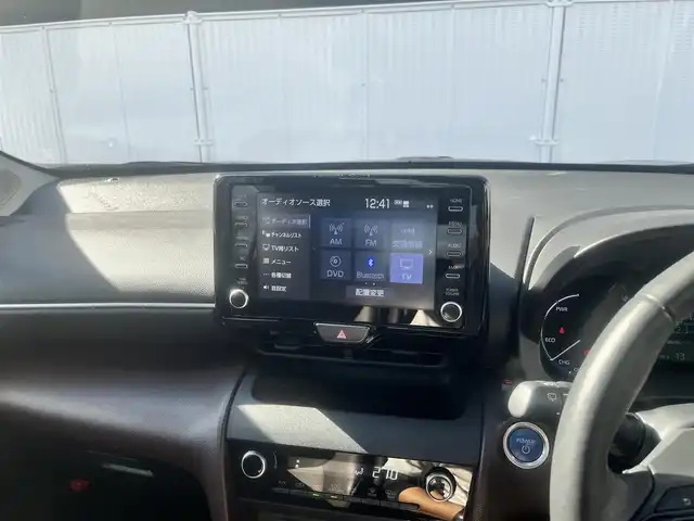 トヨタ ヤリスクロス ハイブリッド Z 島根県 2021(令3)年 2.6万km ブラックマイカ 純正ディスプレイオーディオ　/フルセグＴＶ /Bluetoothオーディオ/全方位/フロント/サイド/バックカメラ/ビルトインETC /前方ドライブレコーダー/レーダークルーズコントロール/オートハイビーム　/パワーバックドア　/ハーフレザーシート/前席シートヒーター　/運転席パワーシート/電子パーキングブレーキ/衝突軽減ブレーキ/レーンアシスト/前後コーナーセンサー/純正LEDヘッドライト/純正フロアマット/保証書・取説・スペアキー1本