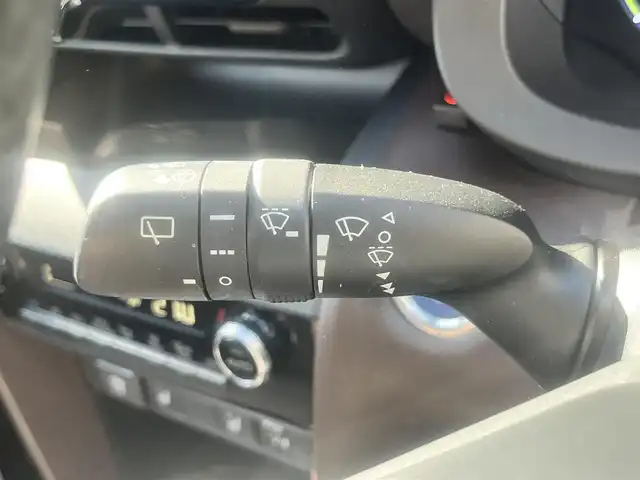 トヨタ ヤリスクロス ハイブリッド Z 島根県 2021(令3)年 2.6万km ブラックマイカ 純正ディスプレイオーディオ　/フルセグＴＶ /Bluetoothオーディオ/全方位/フロント/サイド/バックカメラ/ビルトインETC /前方ドライブレコーダー/レーダークルーズコントロール/オートハイビーム　/パワーバックドア　/ハーフレザーシート/前席シートヒーター　/運転席パワーシート/電子パーキングブレーキ/衝突軽減ブレーキ/レーンアシスト/前後コーナーセンサー/純正LEDヘッドライト/純正フロアマット/保証書・取説・スペアキー1本