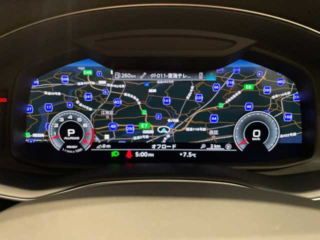 アウディ Ｑ８ 55TFSIクワトロ Sライン 新潟県 2022(令4)年 1.2万km ミトスブラックメタリック オプション/パノラマサンルーフ/コンフォートアシスタンスパッケージ/・HDマトリクスLEDヘッドライト/・LEDリヤダイナミックターンインディケーター/・パワークロージングドア/・フロントクロストラフィックアシスト/・アウディサイドアシスト/・リヤクロストラフィックアシスト/・アウディプレセンスフロント・リヤ/・アダプティブドライブアシスト/・アウディプレセンス360/ブラック Audi rings & ブラックスタイリングパッケージ（ミトスブラックM専用）/・ブラックAudi rings/・ブラックスタイリング/ブラックスタイリングパッケージ＋オプション/・ルーフレール（ブラック）/カラードブレーキキャリパーレッド/アルミホイール 5Vスポークスタースタイル ブラック/標準装備/S lineパッケージ/・S line エクステリア/・アルミホイール 5ツインアームデザイン/・アダプティブエアサスペンション スポーツ/・スポーツシート（フロント）/・アルカンターラ/レザー/・ヘッドライニング ブラック/・4ゾーン デラックスオートマチックエアコンディショナー/・Bang & Olufsen 3D サウンドシステム