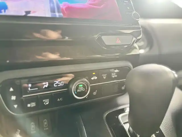 ホンダ Ｎ ＢＯＸ カスタム G L ホンダセンシング 京都府 2019(平31)年 4.5万km プラチナホワイトパール ワンオーナー車/4WD/ギャザーズ8インチメモリーナビ、地デジ、Bluetooth/バックカメラ/USB端子/前席シートヒーター/ビルトインETC/ギャザースドライブレコーダー/LEDヘッドランプ/片側パワースライドドア /ステアリングスイッチ/ホンダセンシング/・衝突軽減ブレーキ/・誤発進抑制機能/・後方誤発進抑制機能/・先行車発進お知らせ機能/・アダクディブクルーズコントロール/・車線維持支援システム/・オートハイビーム/・路外逸脱抑制機能