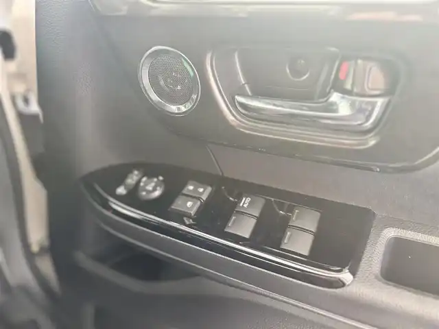 ホンダ Ｎ ＢＯＸ カスタム G L ホンダセンシング 京都府 2019(平31)年 4.5万km プラチナホワイトパール ワンオーナー車/4WD/ギャザーズ8インチメモリーナビ、地デジ、Bluetooth/バックカメラ/USB端子/前席シートヒーター/ビルトインETC/ギャザースドライブレコーダー/LEDヘッドランプ/片側パワースライドドア /ステアリングスイッチ/ホンダセンシング/・衝突軽減ブレーキ/・誤発進抑制機能/・後方誤発進抑制機能/・先行車発進お知らせ機能/・アダクディブクルーズコントロール/・車線維持支援システム/・オートハイビーム/・路外逸脱抑制機能