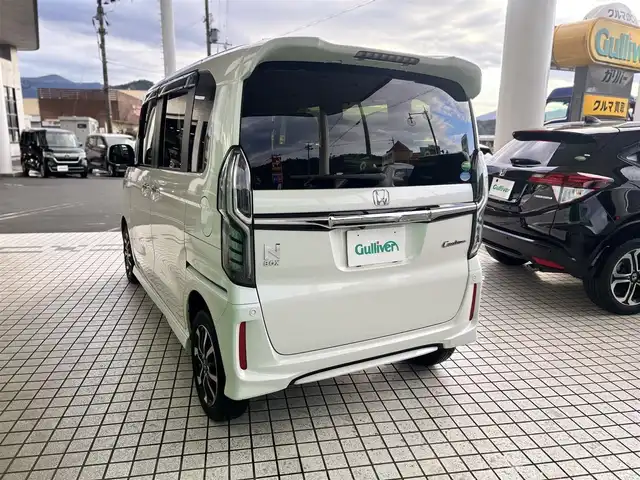 ホンダ Ｎ ＢＯＸ カスタム G L ホンダセンシング 京都府 2019(平31)年 4.5万km プラチナホワイトパール ワンオーナー車/4WD/ギャザーズ8インチメモリーナビ、地デジ、Bluetooth/バックカメラ/USB端子/前席シートヒーター/ビルトインETC/ギャザースドライブレコーダー/LEDヘッドランプ/片側パワースライドドア /ステアリングスイッチ/ホンダセンシング/・衝突軽減ブレーキ/・誤発進抑制機能/・後方誤発進抑制機能/・先行車発進お知らせ機能/・アダクディブクルーズコントロール/・車線維持支援システム/・オートハイビーム/・路外逸脱抑制機能