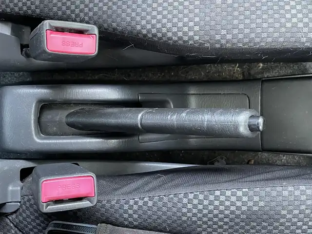 スズキ ハスラー G 愛媛県 2018(平30)年 6.6万km アクティブイエロー/ブラック2トーンルーフ 5速MT/前方ドラレコ/シートヒーター/ビルトインETC/純正フロアマット/USB/スペアキー/CDプレーヤー/AUX/横滑り防止/パワーステアリング/パワーウインドウ