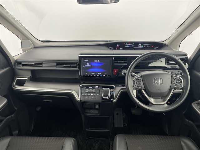 ホンダ ステップワゴン スパーダ eHEV G EXホンダS 大分県 2020(令2)年 3.5万km パール 純正ディーラーナビ(VXM-197VFNi)/・Bluetooth・フルセグTV・DISC/バックカメラ/両側パワースライドドア/フロアマット/レーダークルーズコントロール/ステアリングリモコン/後席フリップダウンモニター/ETC/ハーフレザーシート/カーテンエアバック/プッシュスタート/USB端子/スマートキー/オートライト/保証書/取説