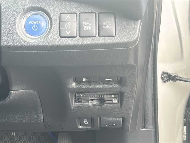 トヨタ ＭＩＲＡＩ 愛知県 2019(平31)年 6万km プレシャスシルバー 純正ナビ/フルセグTV/バックカメラ/Bluetooth/T-connect/ETC/ハンドルヒーター/シートヒーター/オートマチックハイビーム/BSM/LDA/パーキングサポートブレーキ/アダプティブクルーズ/保証書/取扱説明書/整備手帳