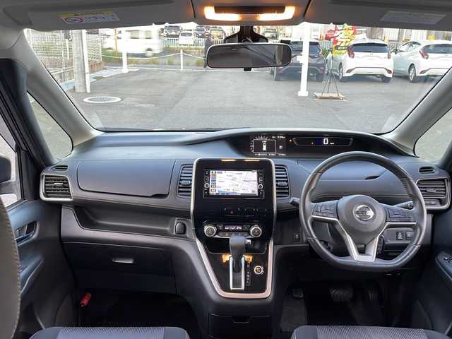 日産 セレナ ハイウェイスター 山口県 2017(平29)年 10.8万km アズライトブルー ワンオーナー/純正SDナビ　【MM316D-W】/・Bluetooth接続/・DVD再生機能有/・フルセグTV/バックカメラ/・車線逸脱警報/・ふらつき警報/・エマージェンシーブレーキ/・踏み間違い衝突防止アシスト/・クルーズコントロール/スマートキー/プッシュスタート/スペアキー1本/USB入力端子/両側パワースライドドア/ドアバイザー/ウィンカーミラー/保証書/取扱説明書