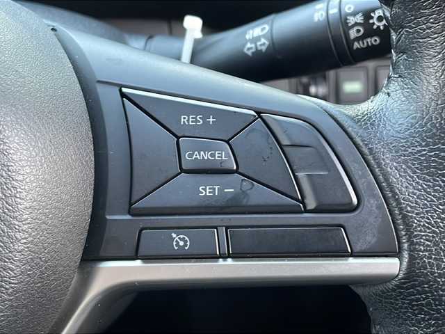 日産 セレナ ハイウェイスター 山口県 2017(平29)年 10.8万km アズライトブルー ワンオーナー/純正SDナビ　【MM316D-W】/・Bluetooth接続/・DVD再生機能有/・フルセグTV/バックカメラ/・車線逸脱警報/・ふらつき警報/・エマージェンシーブレーキ/・踏み間違い衝突防止アシスト/・クルーズコントロール/スマートキー/プッシュスタート/スペアキー1本/USB入力端子/両側パワースライドドア/ドアバイザー/ウィンカーミラー/保証書/取扱説明書