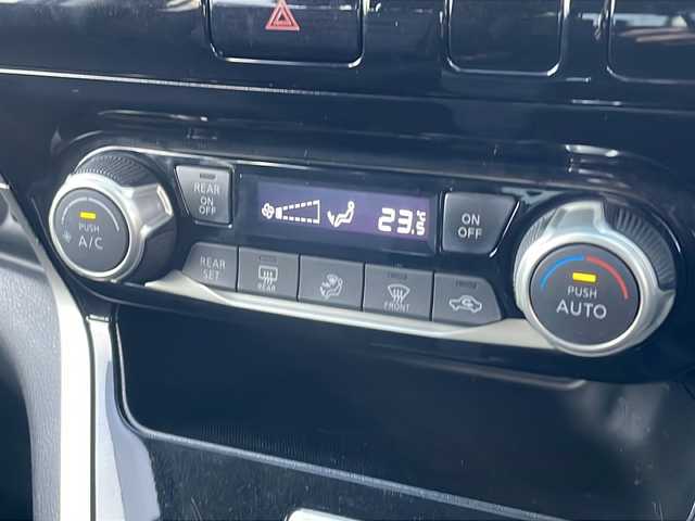 日産 セレナ ハイウェイスター 山口県 2017(平29)年 10.8万km アズライトブルー ワンオーナー/純正SDナビ　【MM316D-W】/・Bluetooth接続/・DVD再生機能有/・フルセグTV/バックカメラ/・車線逸脱警報/・ふらつき警報/・エマージェンシーブレーキ/・踏み間違い衝突防止アシスト/・クルーズコントロール/スマートキー/プッシュスタート/スペアキー1本/USB入力端子/両側パワースライドドア/ドアバイザー/ウィンカーミラー/保証書/取扱説明書