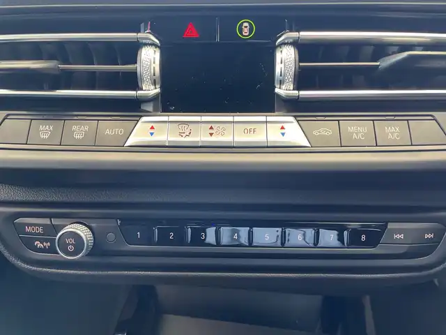 ＢＭＷ ＢＭＷ ２１８ｄ 埼玉県 2021(令3)年 1.4万km ライトブルー インテリジェントセーフティー/純正メーカーナビ/　BT/ミラーリング/USBポート/バックカメラ/レーダークルーズコントロール/パワーシート/メモリーシート/LEDオートライト/ブラインドスポットモニター/ステアリングリモコン/ETC/スマートキー/禁煙車