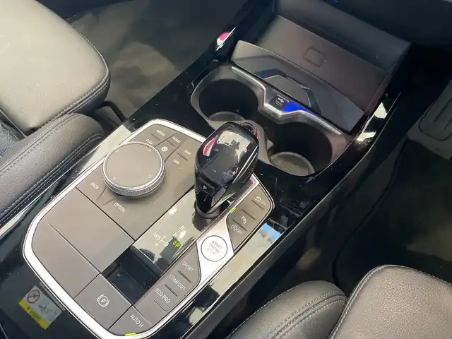 ＢＭＷ ＢＭＷ ２１８ｄ 埼玉県 2021(令3)年 1.4万km ライトブルー インテリジェントセーフティー/純正メーカーナビ/　BT/ミラーリング/USBポート/バックカメラ/レーダークルーズコントロール/パワーシート/メモリーシート/LEDオートライト/ブラインドスポットモニター/ステアリングリモコン/ETC/スマートキー/禁煙車